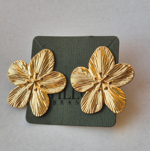 Gold plated large flower stud - gold,